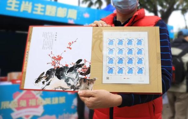 瑞兔迎新春!《癸卯年》特种邮票在广州首发 瑞兔迎新春!《癸卯年》特种邮票在广州首发