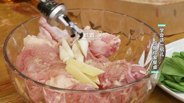 学会这两招，土豆软糯能拉丝，整鸡脱骨太过瘾