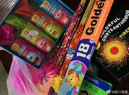 朋友圈卖烟花爆竹涉嫌违法