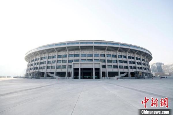 北京首座专业足球场落成 “新工体”三月底整体亮相