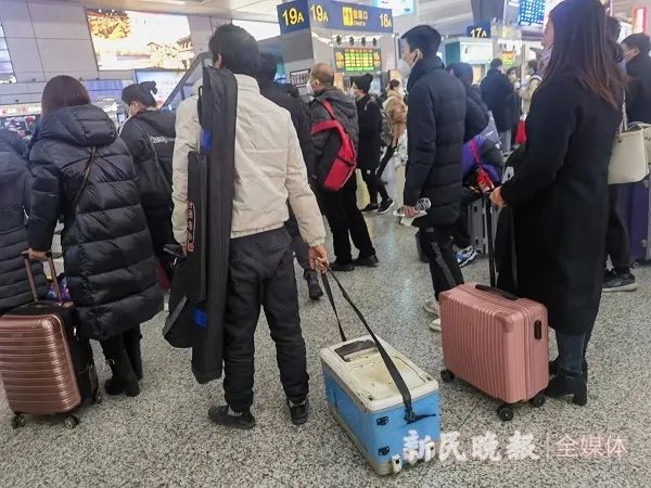 2023年春运今日开启：理性错峰出行，加强个人防护；预计上海铁路客流最高峰出现在...