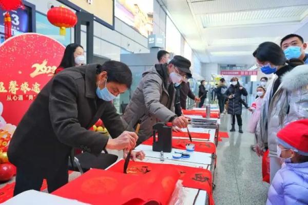 23万人从上海出发！有人已经回家过年了，机场客流量增四成！