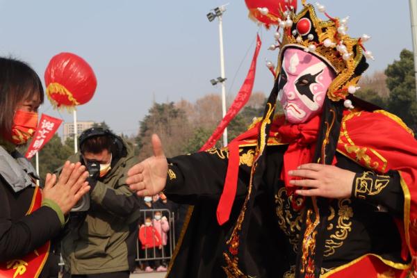 湖北大悟：春联里的新年气象