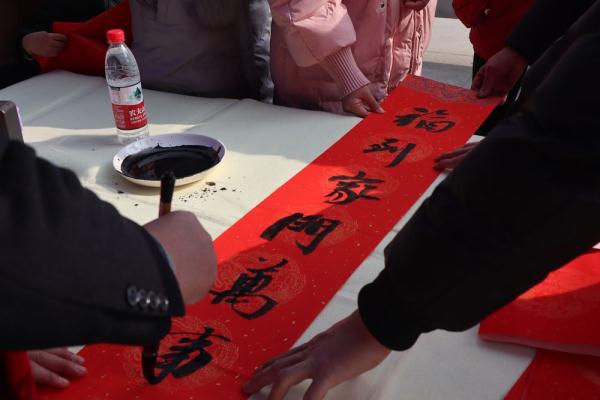 湖北大悟：春联里的新年气象
