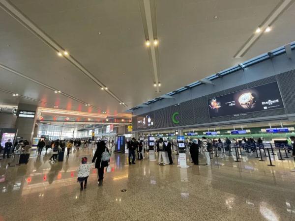 “两年没回家过年了,怎么会不期待?”春运开启!再现人潮 “两年没回家过年了,怎么会不期待?”春运开启!再现人潮