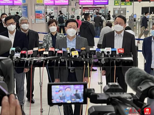 入境隔离今取消，出入境机票订单大涨，有人囤了12张出国机票和7家度假酒店