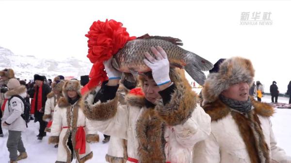 低至-20℃冰封湖面抓鱼去！记者亲历新疆乌伦古湖冬捕