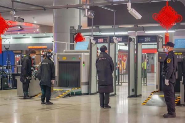 成都春运首日：出行有序 服务暖心