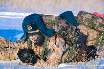 零下35℃!来一场说走就走的雪地拉练 零下35℃!来一场说走就走的雪地拉练