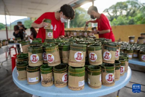 马来西亚:年糕飘香迎新年 马来西亚:年糕飘香迎新年
