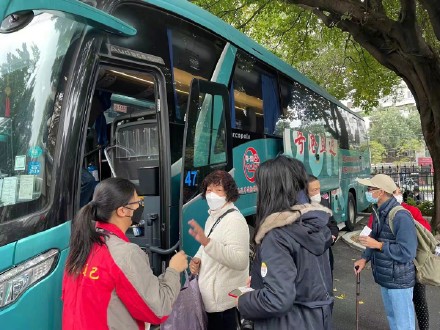 深港陆路口岸今起全面恢复通关！粤港直通巴已调配跨境车辆55台