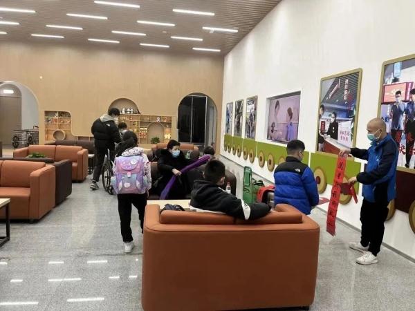 成都春运首日：出行有序 服务暖心