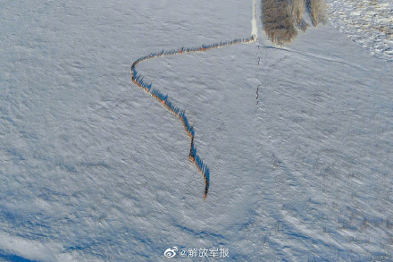 零下35℃!来一场说走就走的雪地拉练 零下35℃!来一场说走就走的雪地拉练