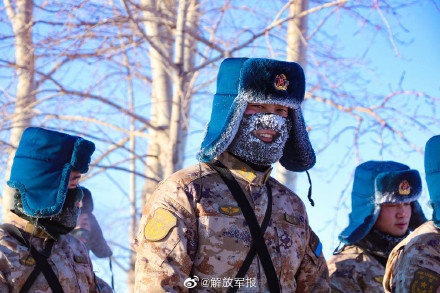 零下35℃!来一场说走就走的雪地拉练 零下35℃!来一场说走就走的雪地拉练