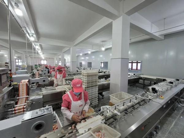 新春走基层｜“甜蜜事业”让村民日子越来越甜