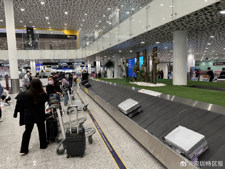 入境免隔离后首批旅客抵深 !深圳机场T3航站楼国际入境区恢复启用 入境免隔离后首批旅客抵深 !深圳机场T3航站楼国际入境区恢复启用