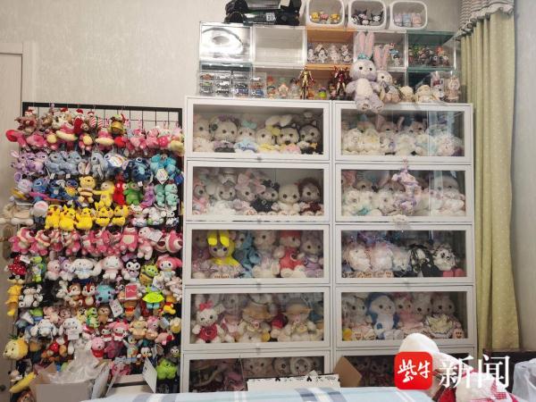 原来抓娃娃也会上瘾！常州25岁小伙一年抓2000多个娃娃堆满了屋子