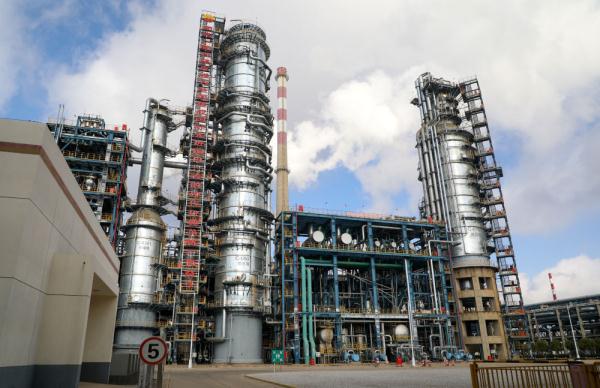 “一滴油”里看复苏——中石油云南石化生产一线见闻 “一滴油”里看复苏——中石油云南石化生产一线见闻