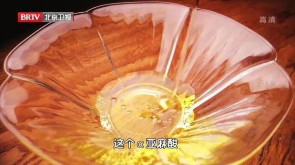 740万个细菌!厨房里这4样东西都是“细菌窝”,再省也要定期换,否则疾病“找上门” 740万个细菌!厨房里这4样东西都是“细菌窝”,再省也要定期换,否则疾病“找上门”