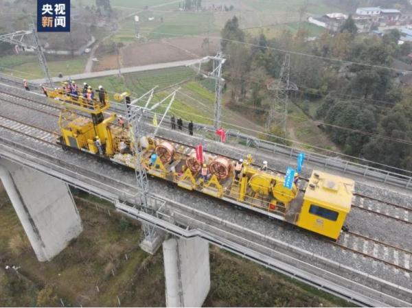 又一途经甘肃高铁有新进展，预计年底全线通车！