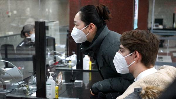 探访北京市公安局出入境接待大厅：证件办理量明显增加