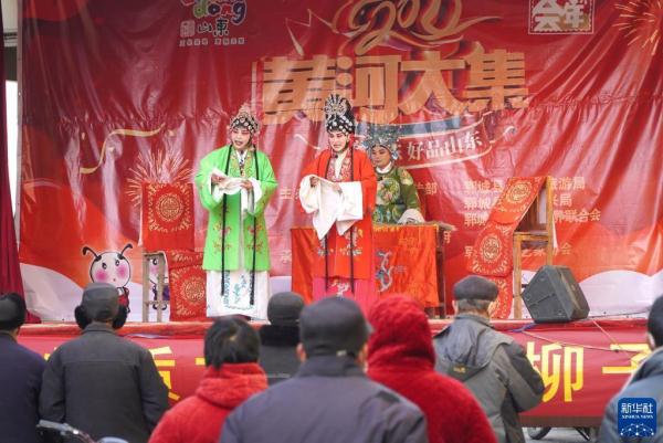 山东:寒冬时节送戏下乡 山东:寒冬时节送戏下乡