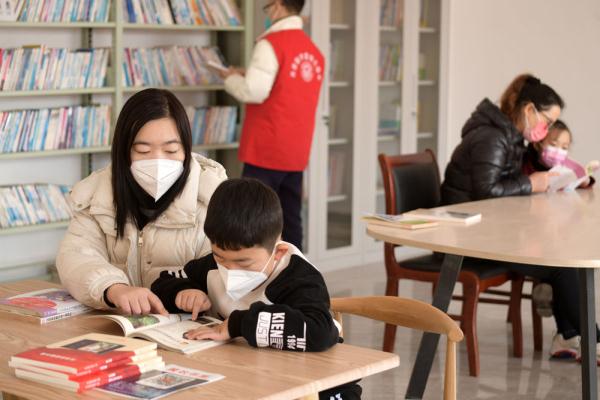 河北文安:农家书屋丰富农民精神生活 河北文安:农家书屋丰富农民精神生活