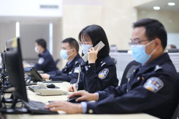 这三个数字的守护,永不掉线——重庆110接处警跑出“加速度” 这三个数字的守护,永不掉线——重庆110接处警跑出“加速度”