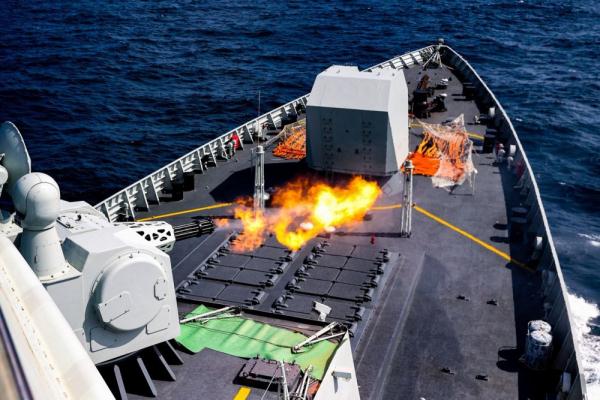 中国海军第42批护航编队开展多课目演练 中国海军第42批护航编队开展多课目演练