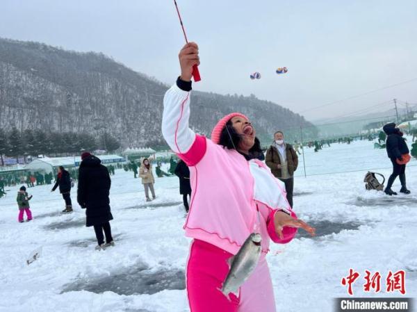 韩国江原道华川山鳟鱼庆典时隔三年回归