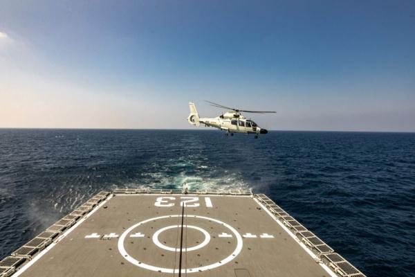 中国海军第42批护航编队开展多课目演练 中国海军第42批护航编队开展多课目演练