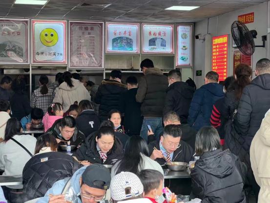“反向旅游”柳州赢麻了！网友评价：真诚零套路！一生总要为它停留一次