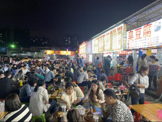 “反向旅游”柳州赢麻了！网友评价：真诚零套路！一生总要为它停留一次