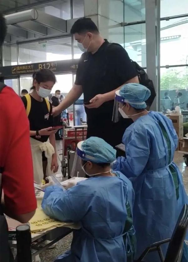 姚明女儿身高上热搜！如何预测未来能长多高，赶紧算算→