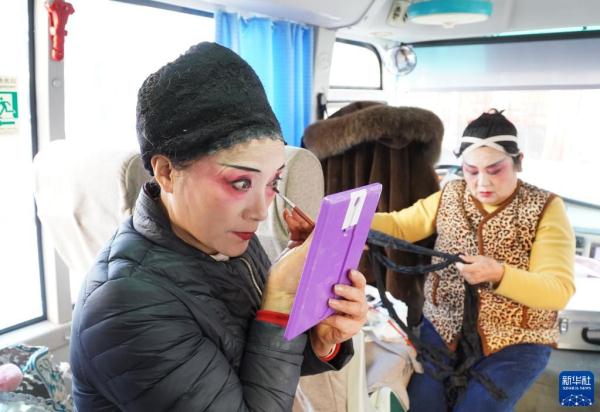 山东:寒冬时节送戏下乡 山东:寒冬时节送戏下乡