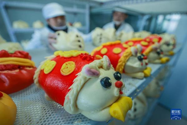 山东荣成:花饽饽“蒸”出致富路 山东荣成:花饽饽“蒸”出致富路