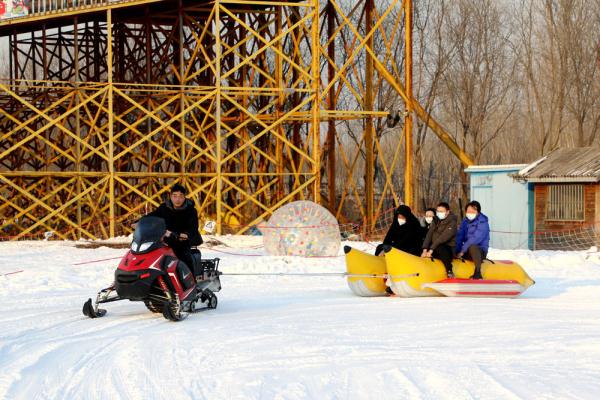 河北香河：冰雪运动让冬季旅游“热”起来