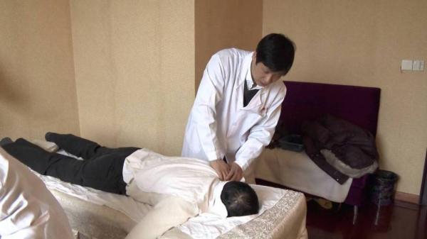 励志！全国残运会冠军转行，开按摩店帮27位盲人就业