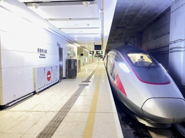 广深港高铁车票将于12日12时预售 旅客可购买跨境车票 广深港高铁车票将于12日12时预售 旅客可购买跨境车票