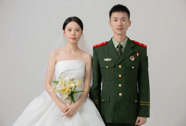 这12对军人的结婚照，都太好看！