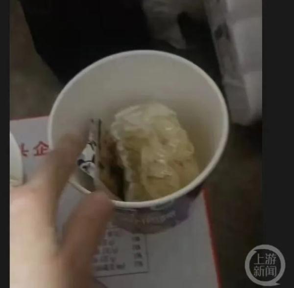 方便面拆箱经历4次反转，厂家：公司已注销