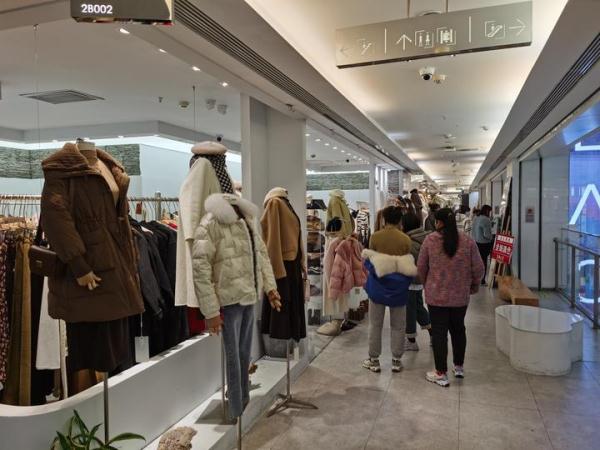 开年逛地标,烟火气里透出经济韧性底色 开年逛地标,烟火气里透出经济韧性底色