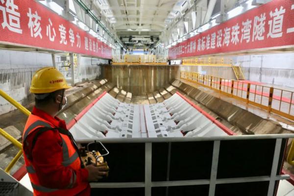 开始“穿江”！海珠湾隧道新进展！建成后中心城区15分钟直通南站
