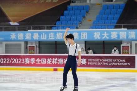 全国花滑锦标赛陈昱东首夺男子单人滑冠军 全国花滑锦标赛陈昱东首夺男子单人滑冠军