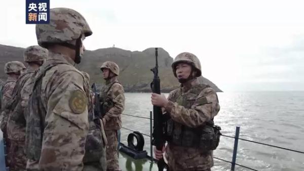 新春走基层丨劈波斩浪 新战士巡逻祖国领海基点 新春走基层丨劈波斩浪 新战士巡逻祖国领海基点