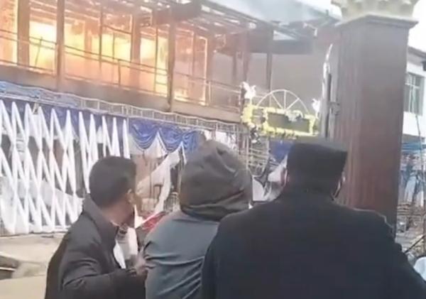 惨痛!村民家中办丧事突发大火,损失高达百万 惨痛!村民家中办丧事突发大火,损失高达百万