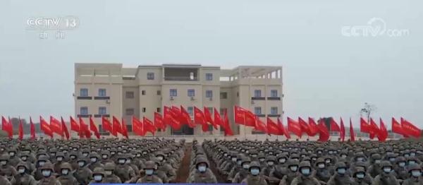 南昌舰解缆起航 海军官兵开展新年第一训