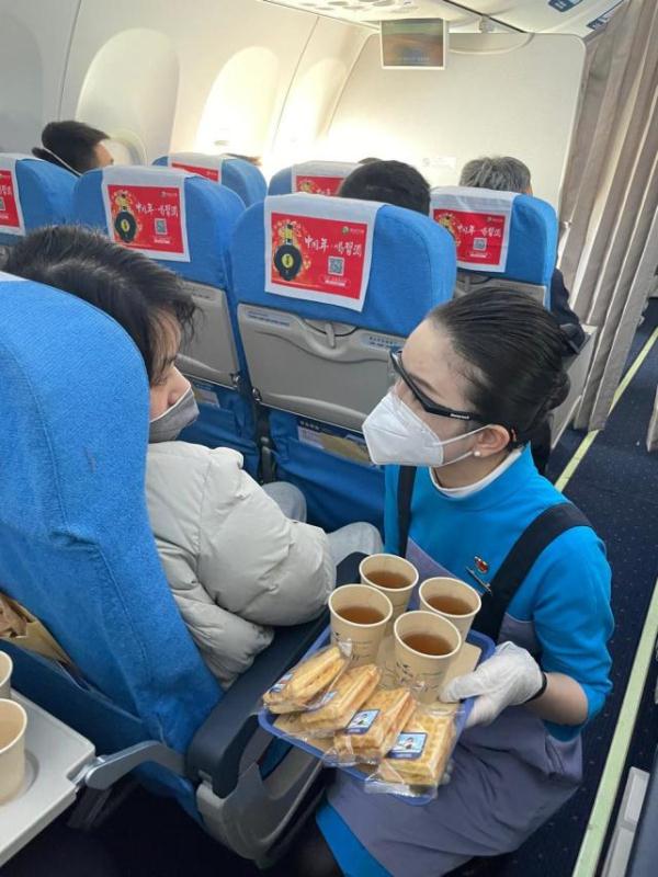 热播剧《向风而行》首播结束，厦航推出主题航班