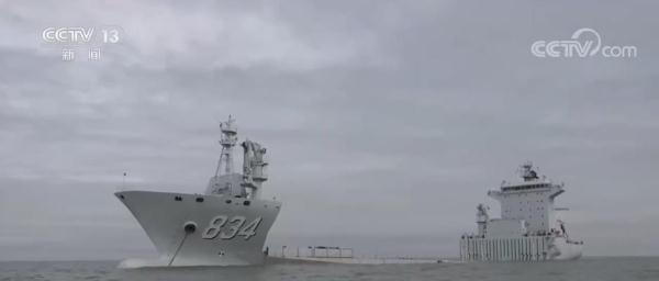 南昌舰解缆起航 海军官兵开展新年第一训