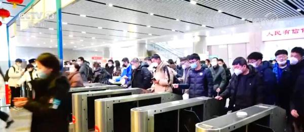 粤港澳大湾区夜间高铁实现旅客出行“零距离接驳”